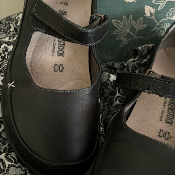 Birkenstock, leather black Mary Jane style size 10 - Picture 10 of 11